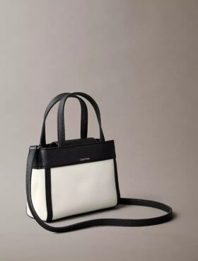 Mini sac à bandoulière en toile Monogram