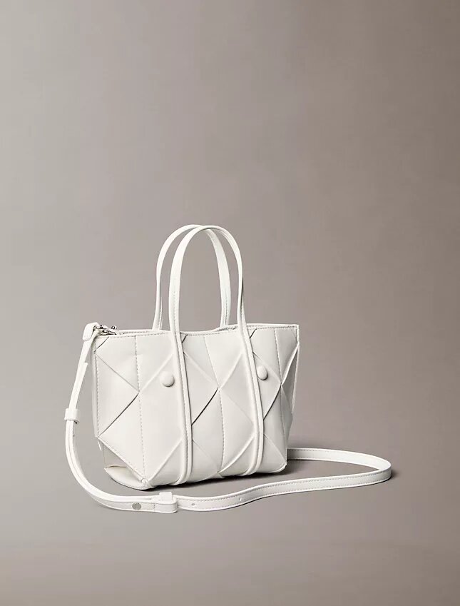 Mini sac fourre-tout tissé à bandoulière Mini sac fourre-tout tissé à bandoulière
