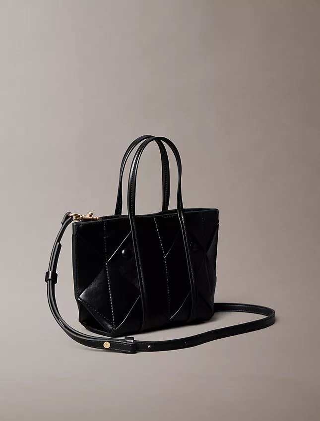 Mini sac fourre-tout tissé à bandoulière Mini sac fourre-tout tissé à bandoulière