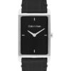 Montre à cadran rectangulaire et bracelet en cuir Montre à cadran rectangulaire et bracelet en cuir