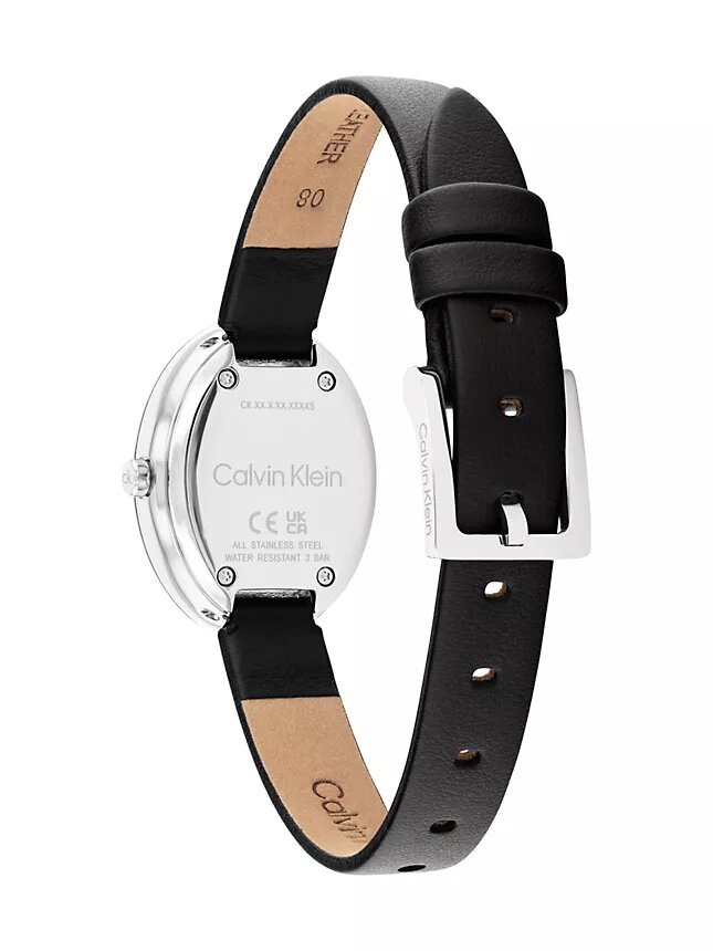 Montres à cadran ovale et lunette profilée avec bracelet en cuir Montres à cadran ovale et lunette profilée avec bracelet en cuir