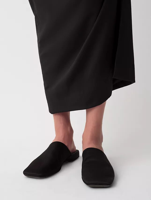 Mule en satin de soie Hugh Mule en satin de soie Hugh