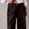 Pantalon 5 poches en simili cuir Pantalon 5 poches en simili cuir