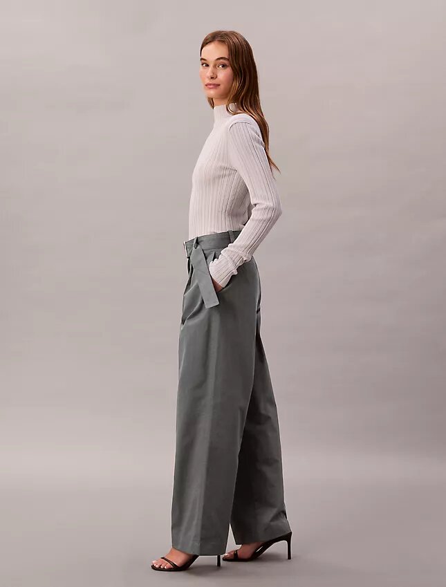 Pantalon ajusté à ceinture Pantalon ajusté à ceinture