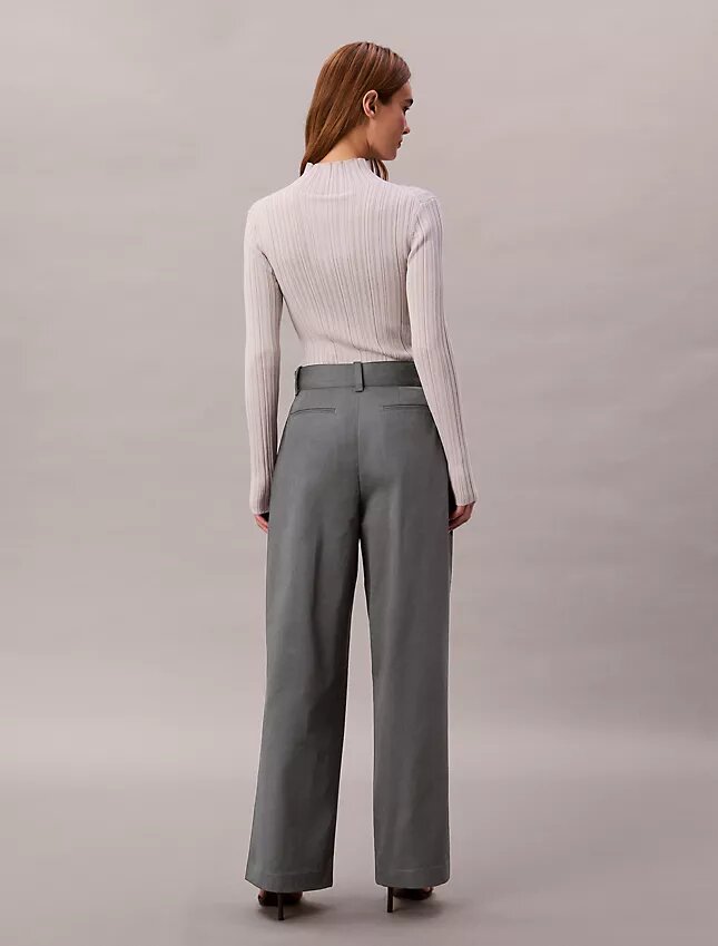 Pantalon ajusté à ceinture Pantalon ajusté à ceinture