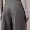 Pantalon ajusté à ceinture Pantalon ajusté à ceinture