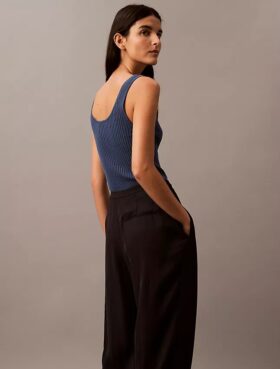 Pantalon ajusté à taille haute