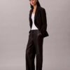 Pantalon ample en simili cuir Pantalon ample en simili cuir