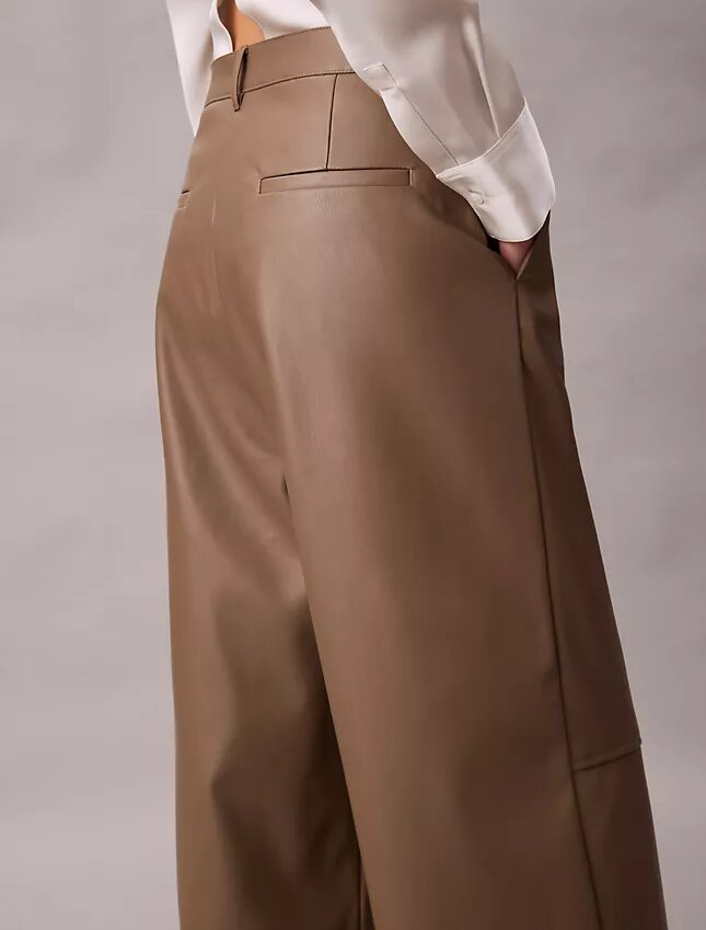 Pantalon ample en simili cuir Pantalon ample en simili cuir