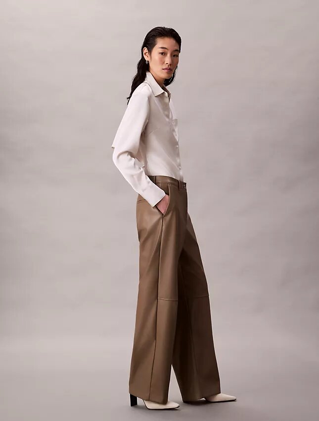 Pantalon ample en simili cuir Pantalon ample en simili cuir