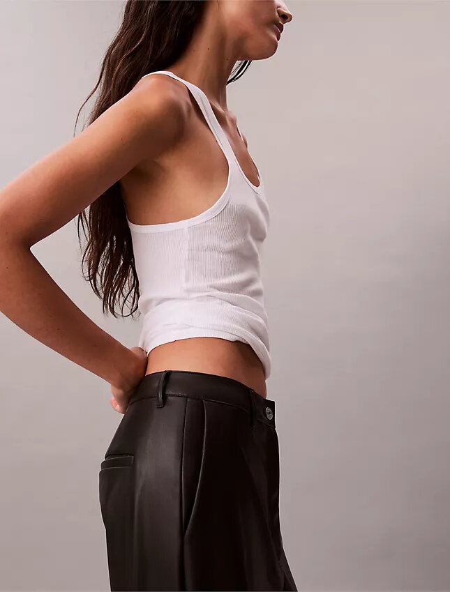 Pantalon ample en simili cuir Pantalon ample en simili cuir