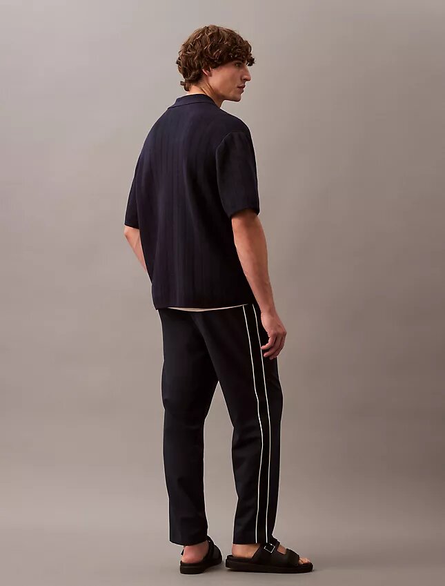 Pantalon ample et fuselé à enfiler Pantalon ample et fuselé à enfiler