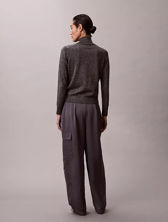 Pantalon cargo décontracté en sergé de satin Pantalon cargo décontracté en sergé de satin