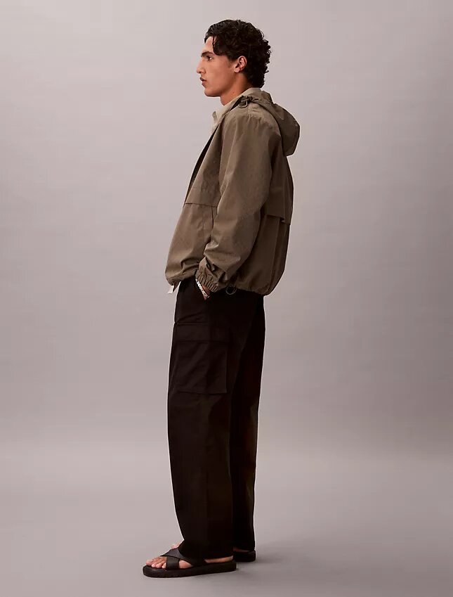 Pantalon cargo droit en Cotton Stretch Pantalon cargo droit en Cotton Stretch