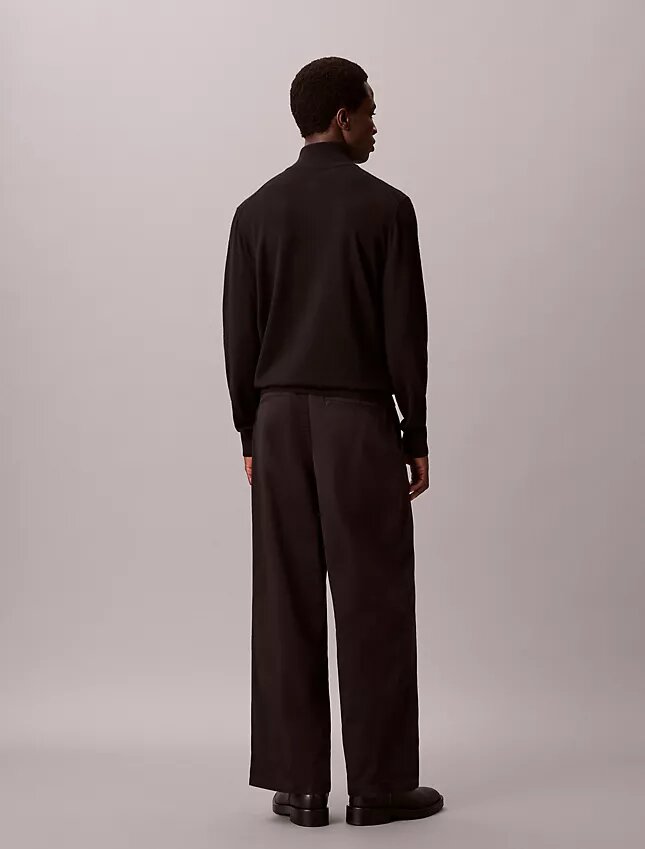 Pantalon chino ample en sergé de coton Cotton Stretch Pantalon chino ample en sergé de coton Cotton Stretch