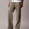 Pantalon chino ample style années 90 Pantalon chino ample style années 90
