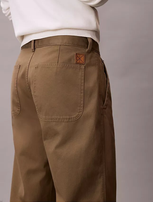 Pantalon chino ample style années 90 Pantalon chino ample style années 90
