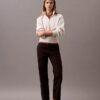 Pantalon chino droit en Cotton Stretch Pantalon chino droit en Cotton Stretch