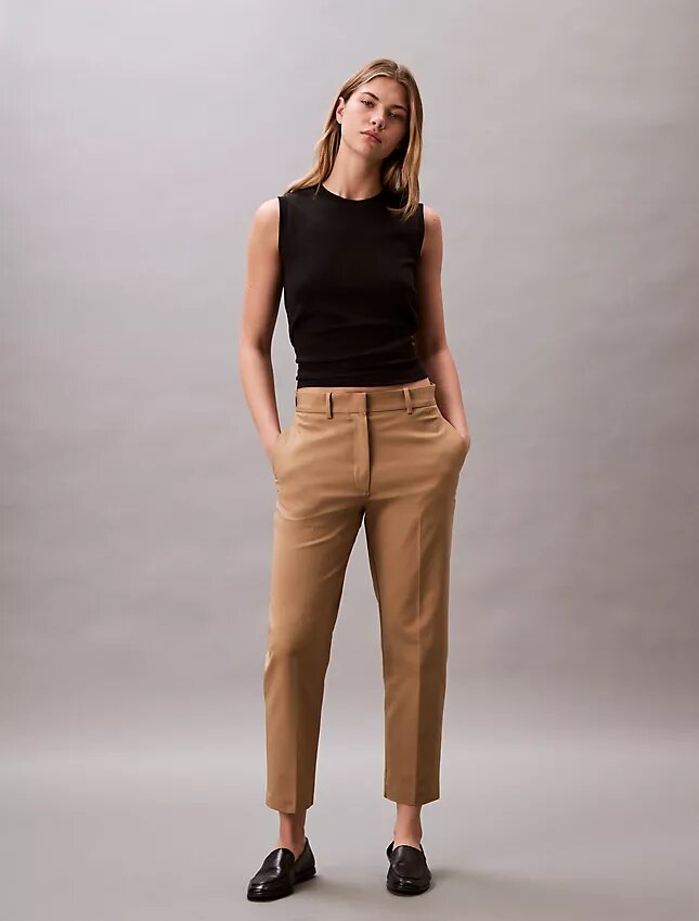 Pantalon chino droit en Cotton Stretch Pantalon chino droit en Cotton Stretch