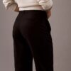 Pantalon chino droit en Cotton Stretch Pantalon chino droit en Cotton Stretch