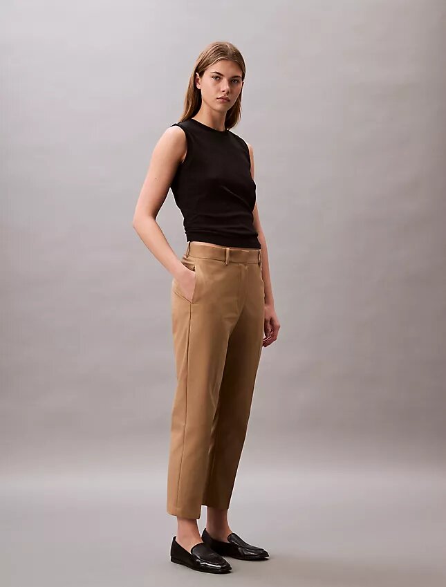 Pantalon chino droit en Cotton Stretch Pantalon chino droit en Cotton Stretch