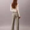 Pantalon chino droit en Cotton Stretch Pantalon chino droit en Cotton Stretch