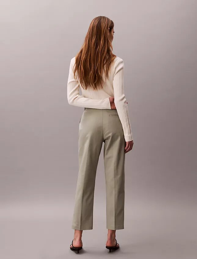 Pantalon chino droit en Cotton Stretch Pantalon chino droit en Cotton Stretch