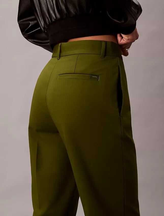 Pantalon chino droit en Cotton Stretch Pantalon chino droit en Cotton Stretch