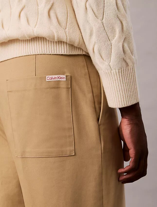 Pantalon chino droit à plis style années 90 Pantalon chino droit à plis style années 90