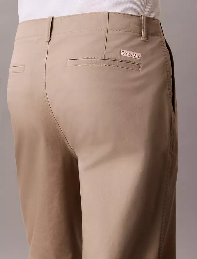 Pantalon chino droit style années 90 Pantalon chino droit style années 90