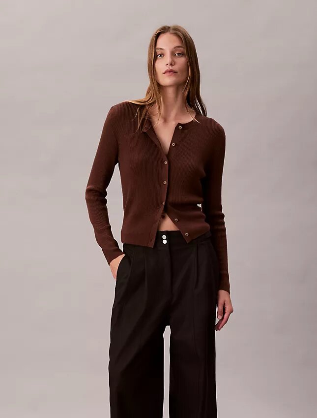 Pantalon chino à jambes larges ajustables Pantalon chino à jambes larges ajustables
