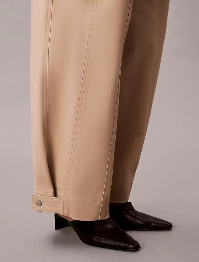 Pantalon chino à jambes larges ajustables Pantalon chino à jambes larges ajustables