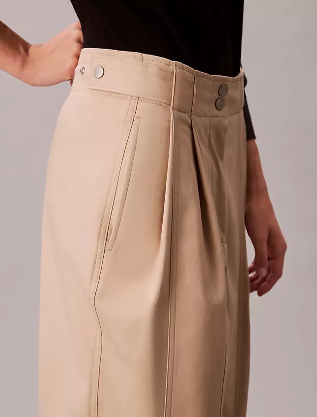 Pantalon chino à jambes larges ajustables Pantalon chino à jambes larges ajustables