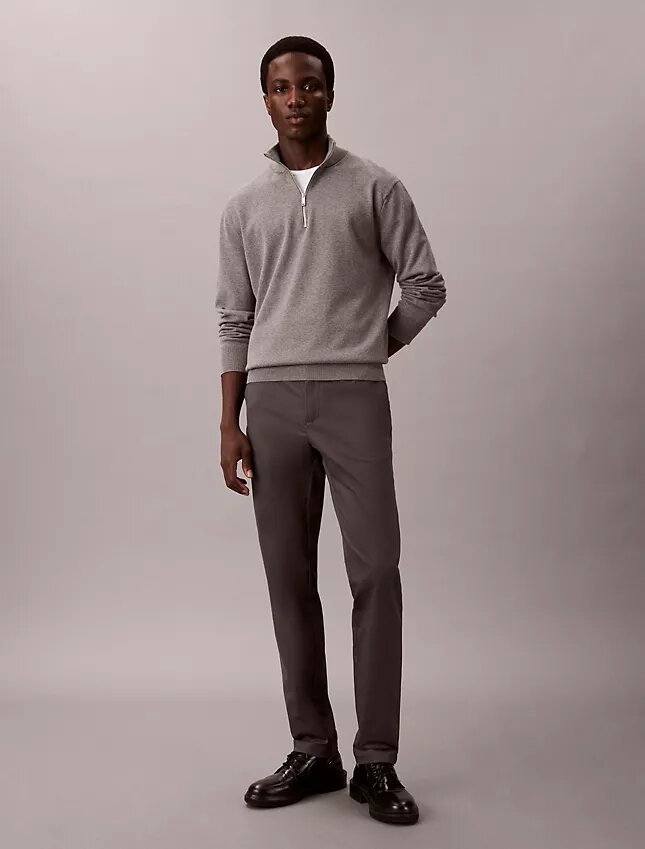 Pantalon chino slim en satin de coton Pantalon chino slim en satin de coton