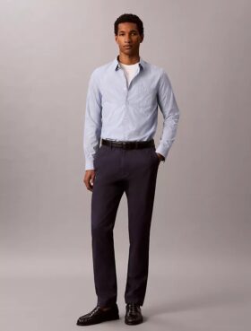 Pantalon chino slim en satin de coton