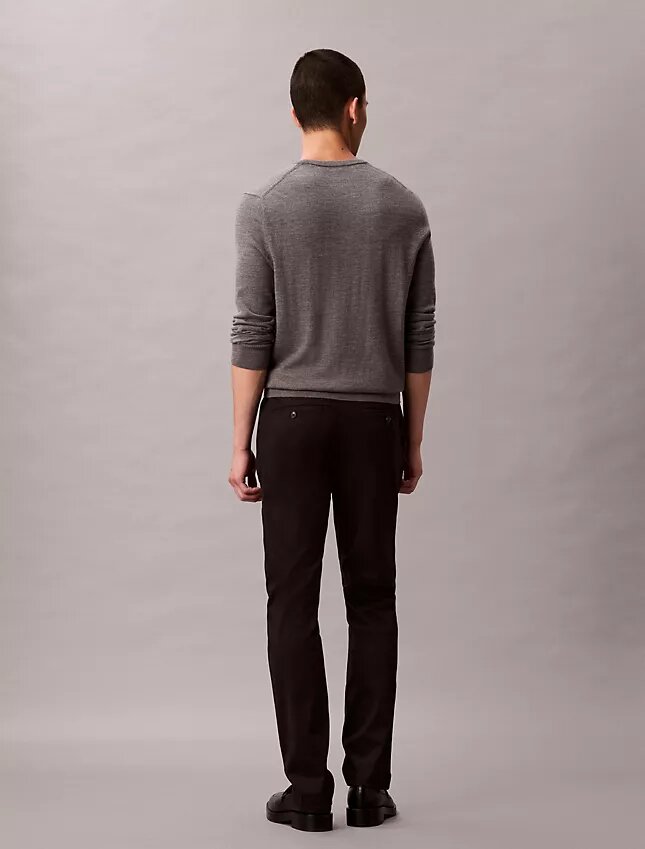 Pantalon chino slim en satin de coton Pantalon chino slim en satin de coton