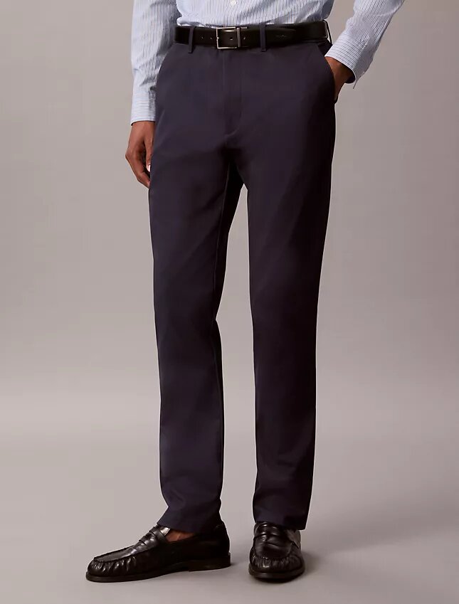 Pantalon chino slim en satin de coton Pantalon chino slim en satin de coton