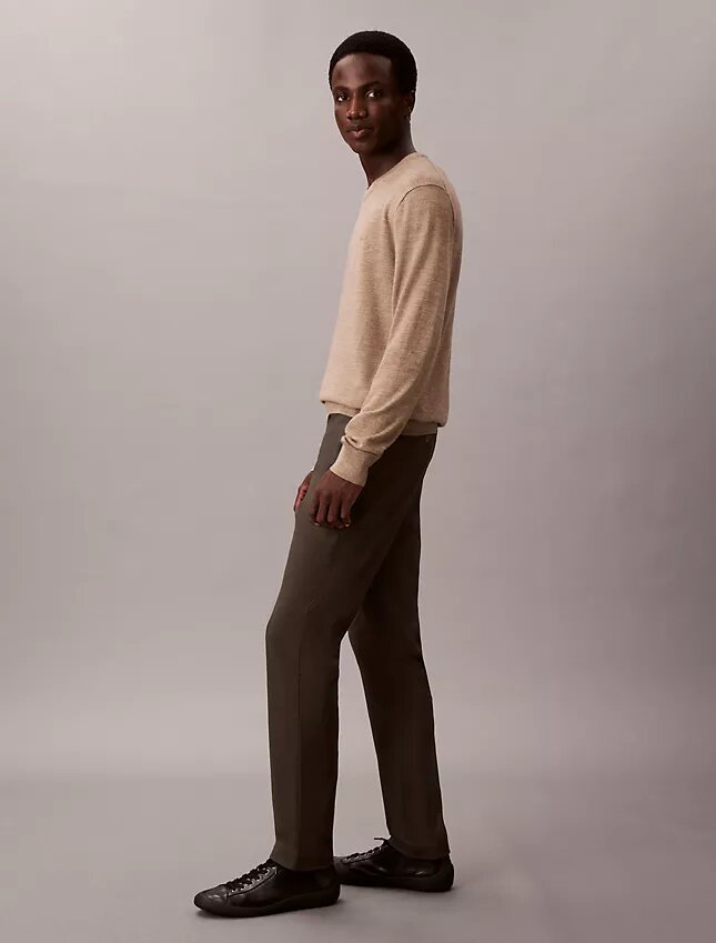 Pantalon chino slim en satin de coton Pantalon chino slim en satin de coton