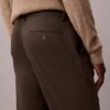 Pantalon chino slim en satin de coton Pantalon chino slim en satin de coton