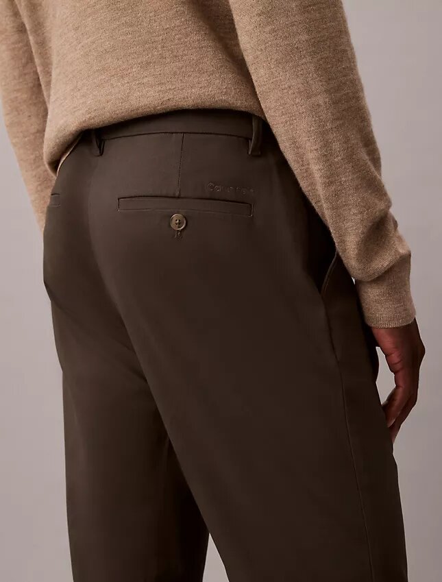 Pantalon chino slim en satin de coton Pantalon chino slim en satin de coton