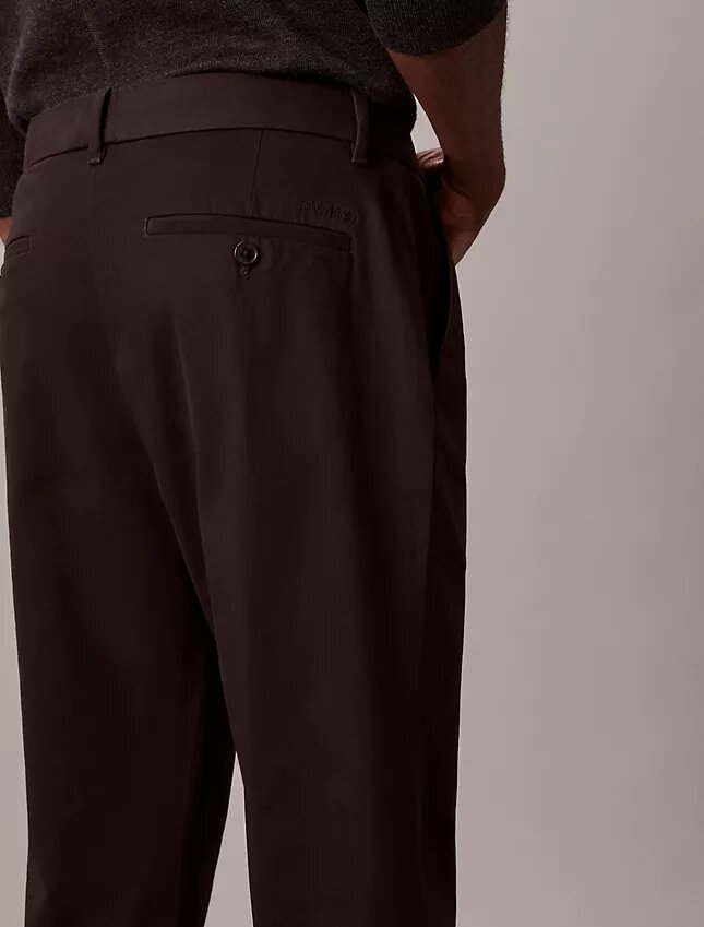 Pantalon chino slim fuselé en satin de coton Pantalon chino slim fuselé en satin de coton