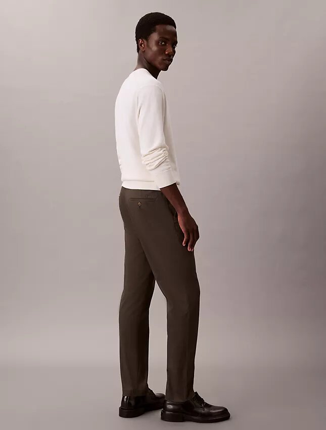 Pantalon chino slim fuselé en satin de coton Pantalon chino slim fuselé en satin de coton
