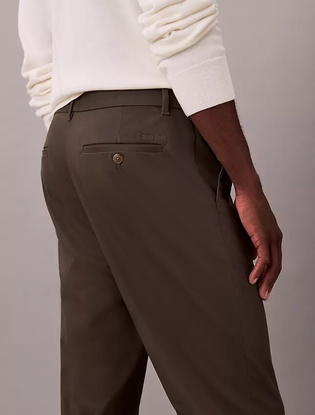 Pantalon chino slim fuselé en satin de coton Pantalon chino slim fuselé en satin de coton