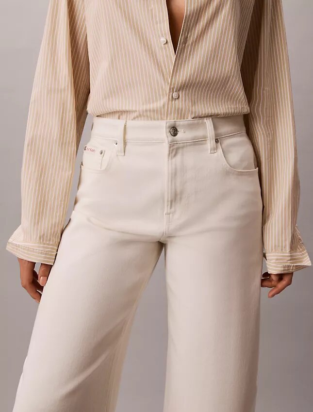 Pantalon court à jambes évasées Pantalon court à jambes évasées