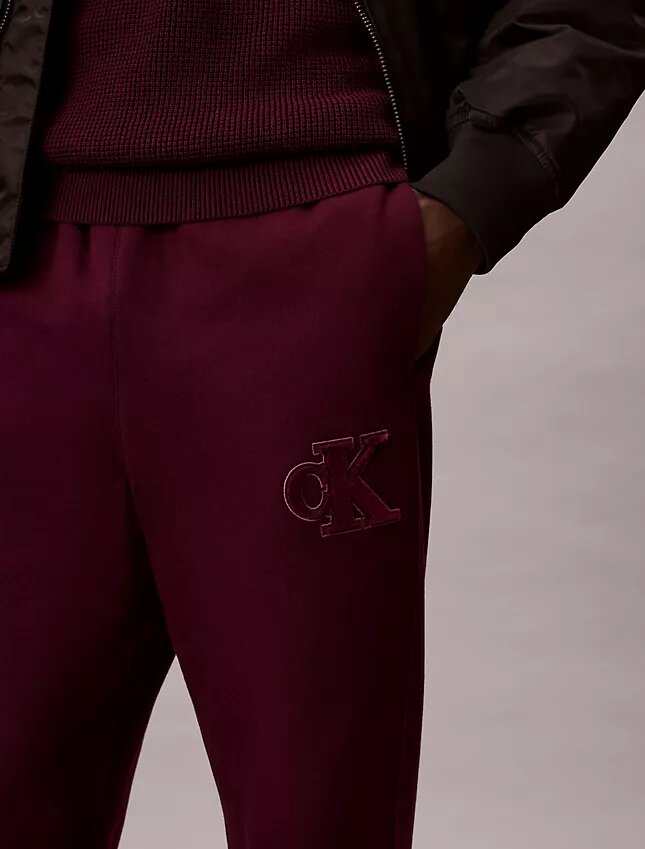 Pantalon de jogging avec patch Monogram en molleton Pantalon de jogging avec patch Monogram en molleton