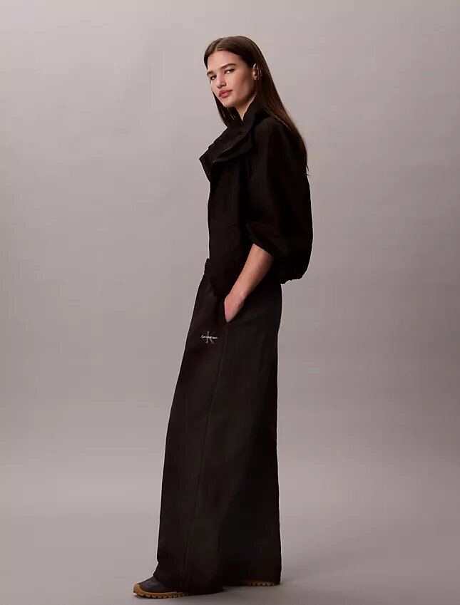 Pantalon de survêtement à jambes larges en molleton Monologo Pantalon de survêtement à jambes larges en molleton Monologo