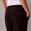 Pantalon de voyage en crêpe extensible Pantalon de voyage en crêpe extensible