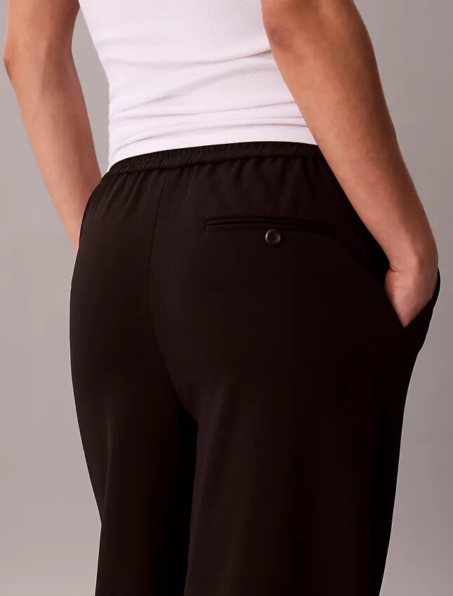 Pantalon de voyage en crêpe extensible Pantalon de voyage en crêpe extensible