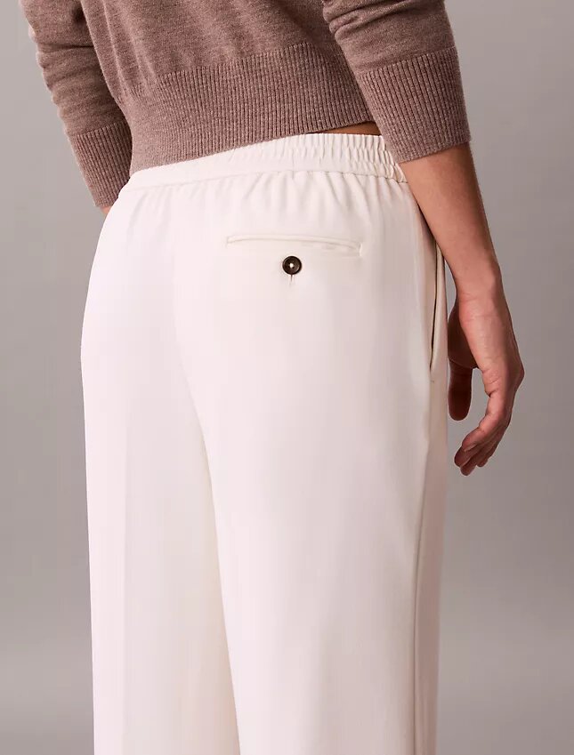 Pantalon de voyage en crêpe extensible Pantalon de voyage en crêpe extensible
