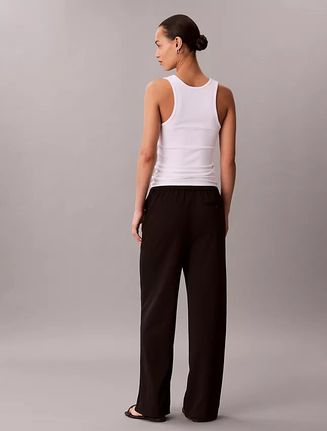 Pantalon de voyage en crêpe extensible Pantalon de voyage en crêpe extensible